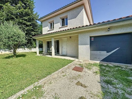 Luxury home in Écully, Rhône