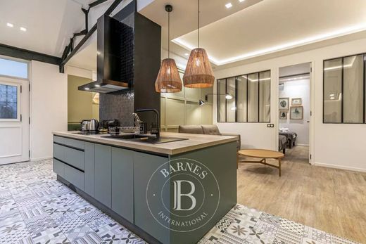 Квартира, Tour Eiffel, Invalides – Ecole Militaire, Saint-Thomas d’Aquin, Paris