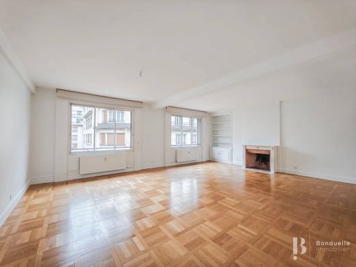 Apartament w La Muette, Auteuil, Porte Dauphine, Paris