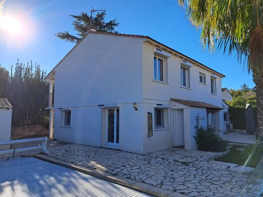 Villa in Saint-Aunès, Hérault