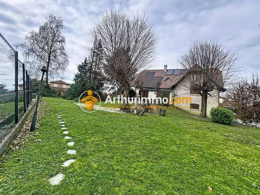 Luxury home in Montceau, Isère