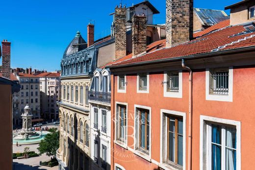 Apartment / Etagenwohnung in Lyon, Rhône