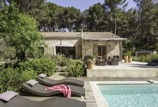 Luxury home in Gordes, Vaucluse