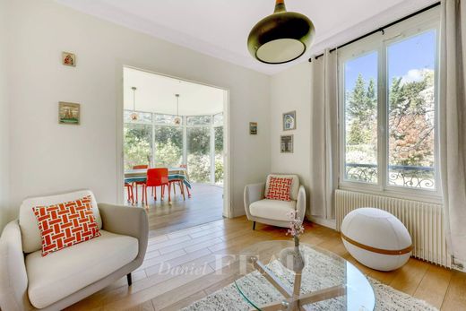Luxury home in Le Vésinet, Yvelines