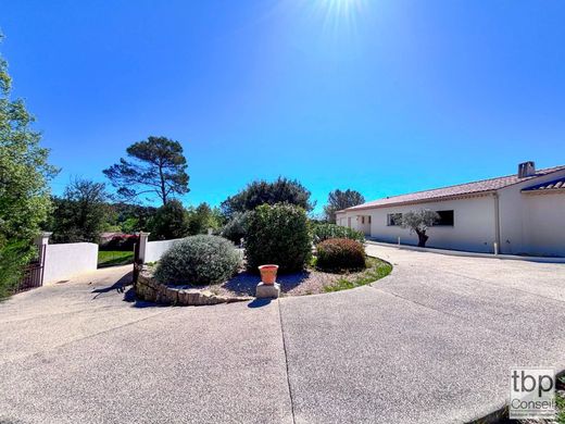 Villa a Ollières, Var