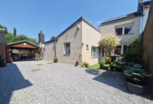 Luxe woning in Bassenge, Luik