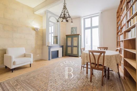 Apartment / Etagenwohnung in Bordeaux, Gironde