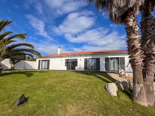 Luxury home in Rivedoux-Plage, Charente-Maritime