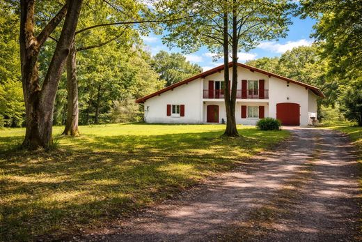 Luxury home in Mouguerre, Pyrénées-Atlantiques