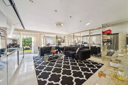 Квартира, La Muette, Auteuil, Porte Dauphine, Paris