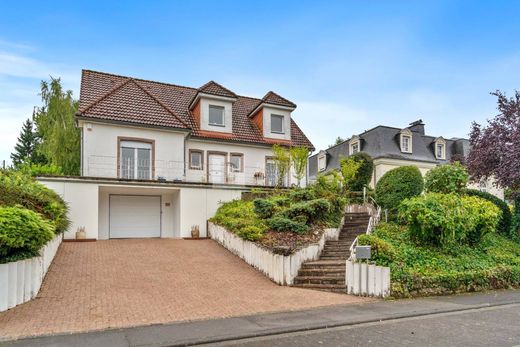 Luxury home in Eischen, Hobscheid
