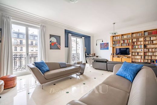 Appartamento a Champs-Elysées, Madeleine, Triangle d’or, Parigi