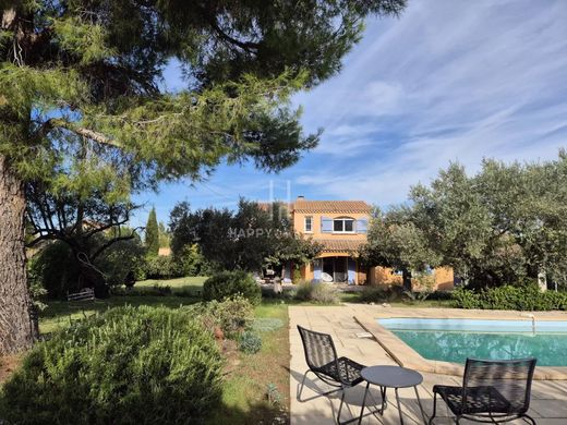 Saint-Rémy-de-Provence, Bouches-du-Rhôneの高級住宅