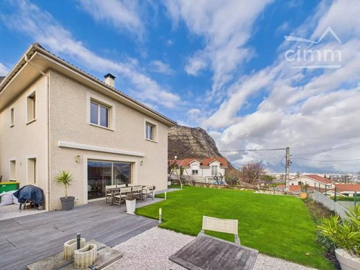 豪宅  Claix, Isère