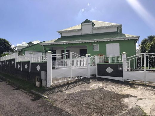 Casa di lusso a Baie-Mahault, Guadeloupe