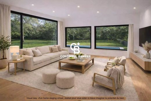 Luxus-Haus in Prévessin-Moëns, Ain