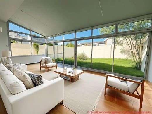Luxe woning in Le Bouscat, Gironde