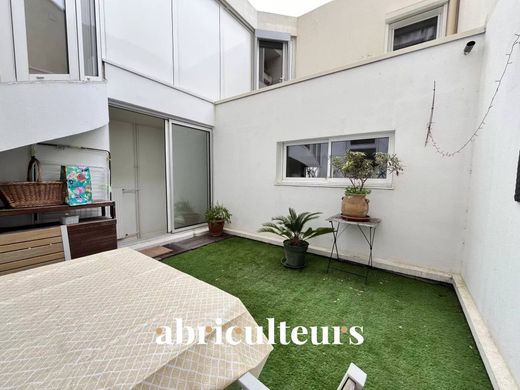 Apartment in Nanterre, Hauts-de-Seine