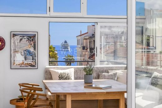 Apartment / Etagenwohnung in Cannes, Alpes-Maritimes
