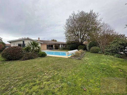 Casa di lusso a Gujan-Mestras, Gironda