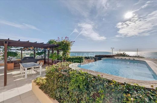 Apartment / Etagenwohnung in Saint-Laurent-du-Var, Alpes-Maritimes