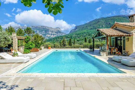 Luxe woning in Le Rouret, Alpes-Maritimes