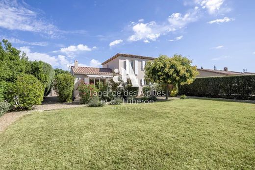 Villa in Saint-Rémy-de-Provence, Bouches-du-Rhône