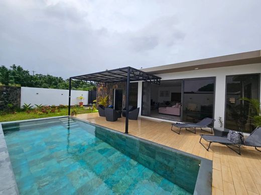 빌라 / Péreybère, Rivière du Rempart District