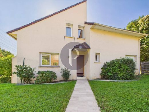 Элитный дом, Châtenay-Malabry, Hauts-de-Seine