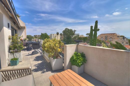 Apartment in Saint-Laurent-du-Var, Alpes-Maritimes