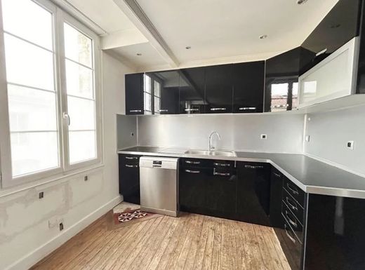 Apartment in Bordeaux, Gironde