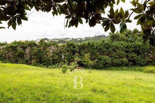Land in Urrugne, Pyrénées-Atlantiques
