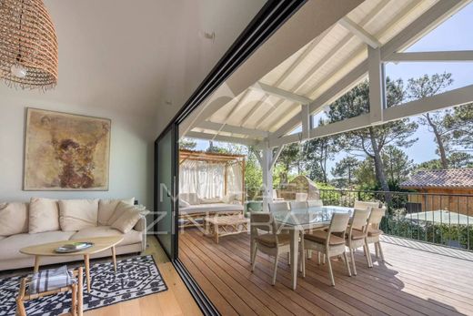 Luxury home in Pyla sur Mer, Gironde