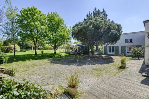 Luxe woning in Saint-Brevin-les-Pins, Loire-Atlantique