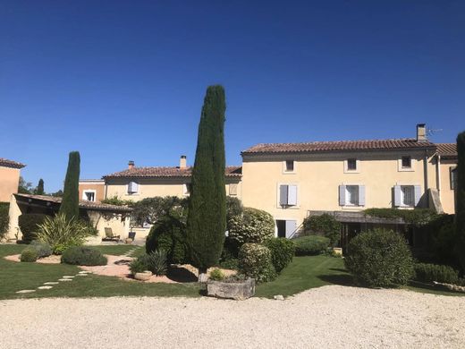 Boerderij in Pernes-les-Fontaines, Vaucluse