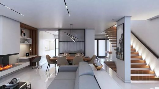 Villa in Mexilhoeira Grande, Portimão