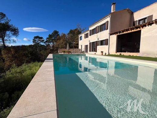 Maison de luxe à Saint-Maximin-la-Sainte-Baume, Var