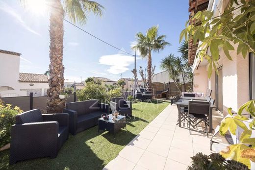 Luxus-Haus in Antibes, Alpes-Maritimes