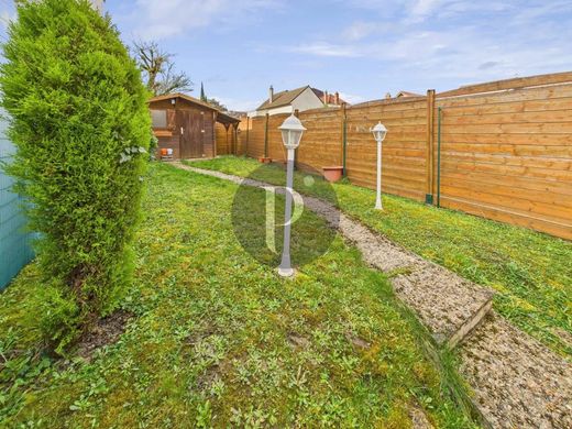 Bourg-la-Reine, Hauts-de-Seineの高級住宅