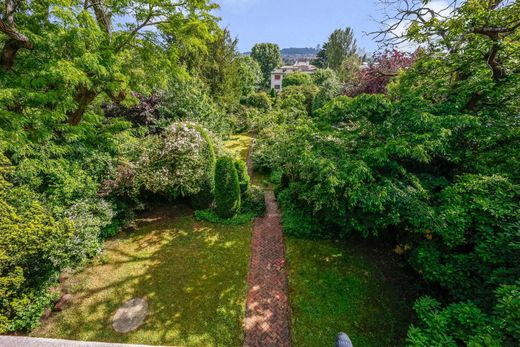 Luxury home in Garches, Hauts-de-Seine