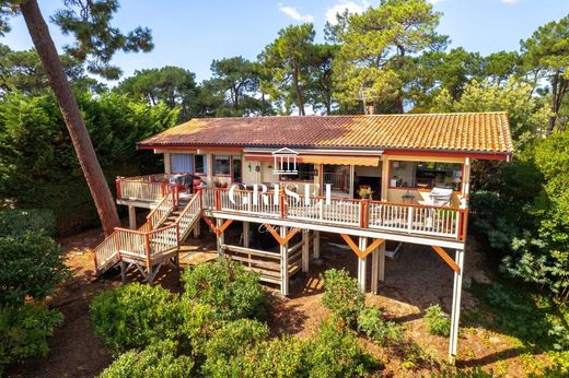 Villa in Lège-Cap-Ferret, Gironde