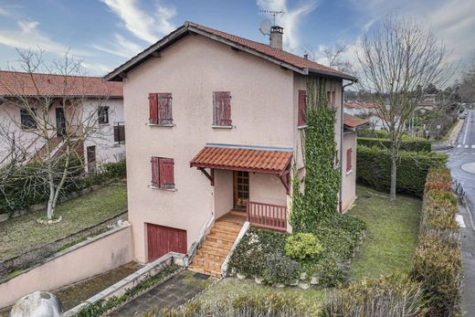 Luxury home in Rillieux-la-Pape, Rhône