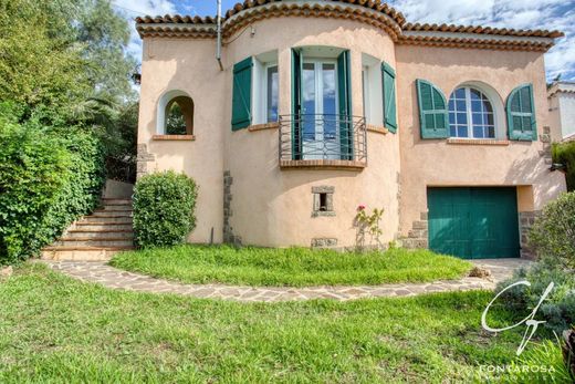 ‏בתי יוקרה ב  Saint-Raphaël, Var