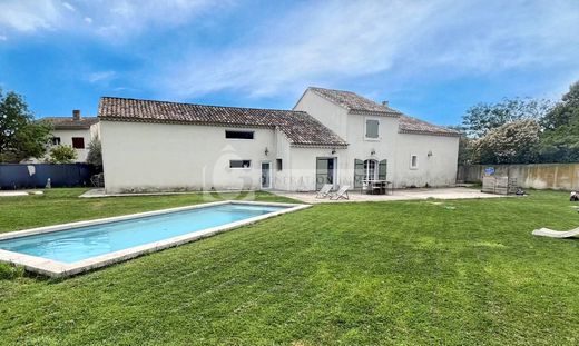 Элитный дом, Raphèle-lès-Arles, Bouches-du-Rhône