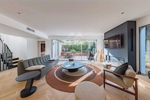 Luxury home in Pyla sur Mer, Gironde