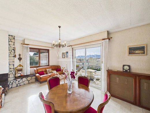 Apartment / Etagenwohnung in Cannes, Alpes-Maritimes