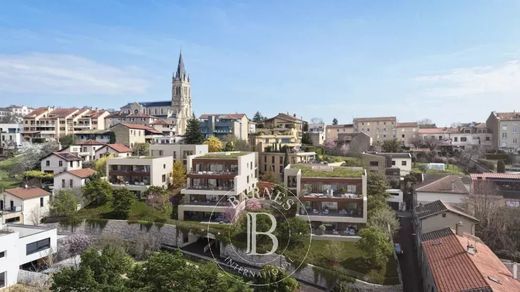 Apartment in Saint-Didier-au-Mont-d'Or, Rhône