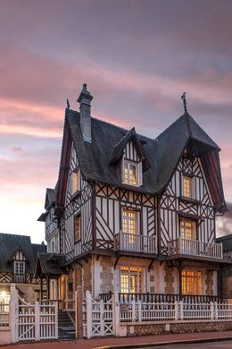 Deauville, Calvadosの高級住宅