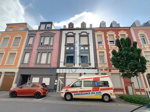 Piso / Apartamento en Esch-sur-Alzette, Canton d'Esch-sur-Alzette