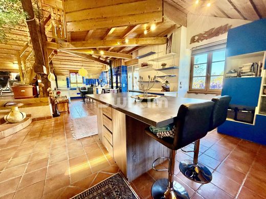 Maison de luxe à Clarafond-Arcine, Haute-Savoie